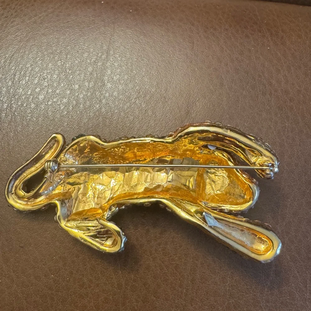 VTG gold tone articulated black & champagne rhinestone detailed tiger brooch